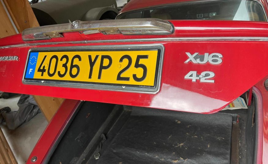 Jaguar XJ6 4.2 (Sur demande)