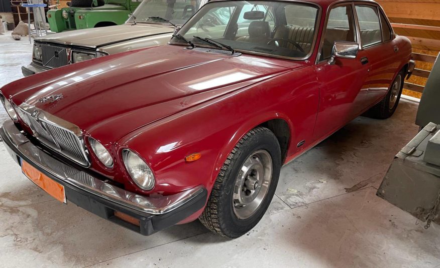 Jaguar XJ6 4.2 (Sur demande)