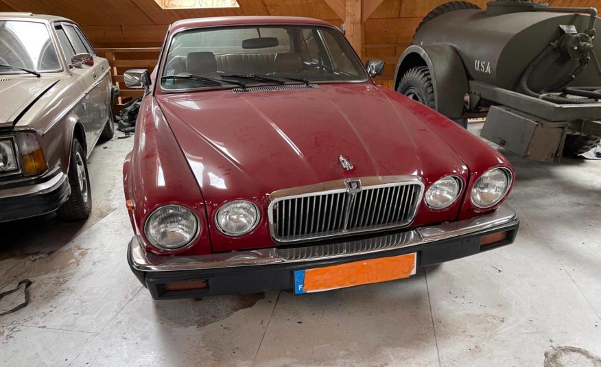Jaguar XJ6 4.2 (Sur demande)