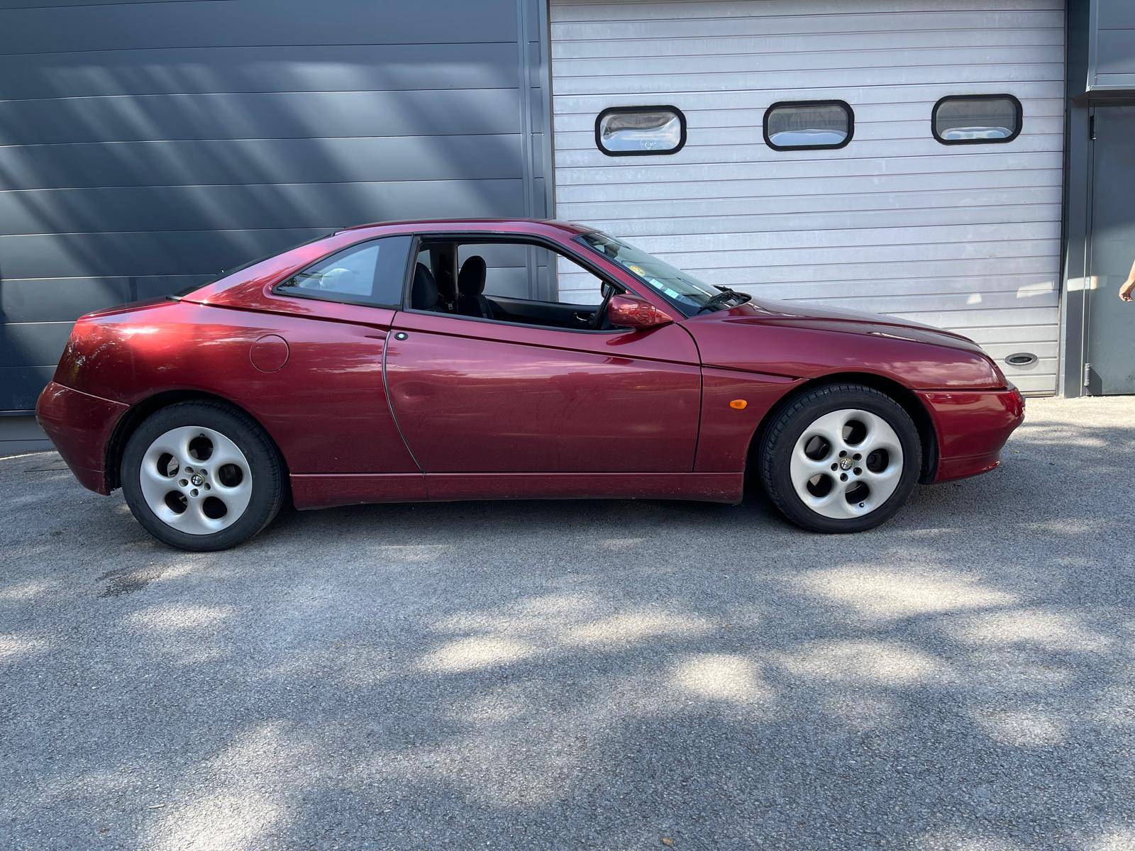 Alfa-Romeo (916) 1.8 i 16V Twin Spark coupé 144cv