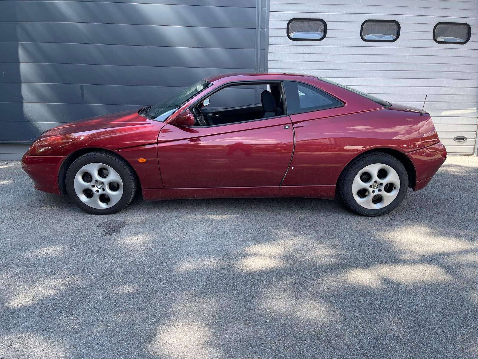 Alfa-Romeo (916) 1.8 i 16V Twin Spark coupé 144cv