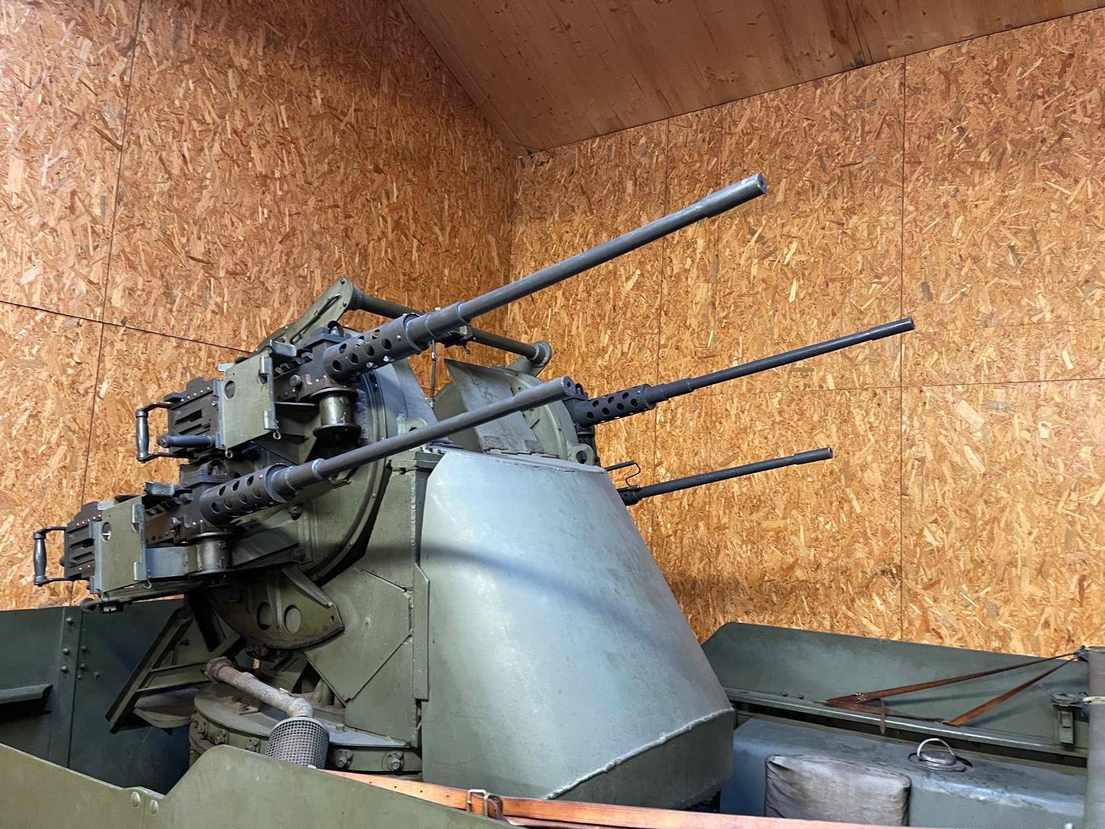 Véhicule à chenille Half-Track