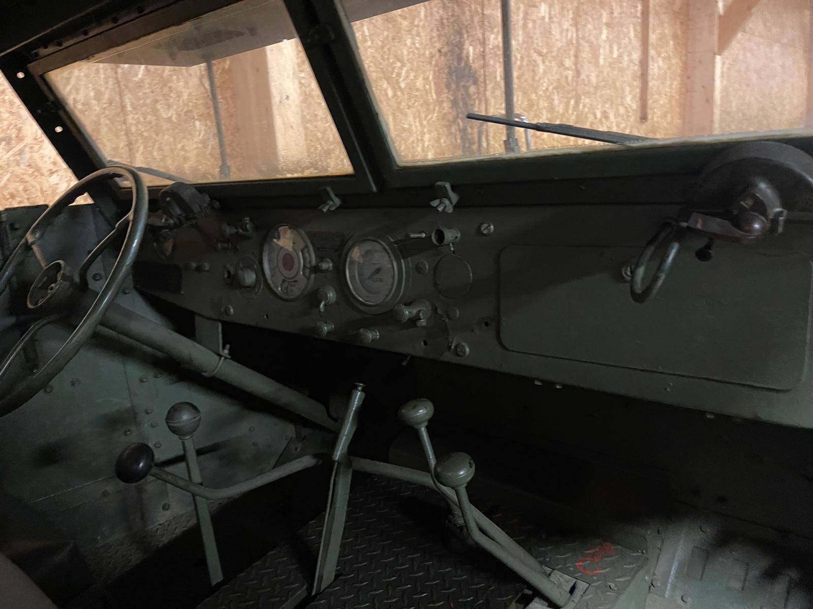 Véhicule à chenille Half-Track