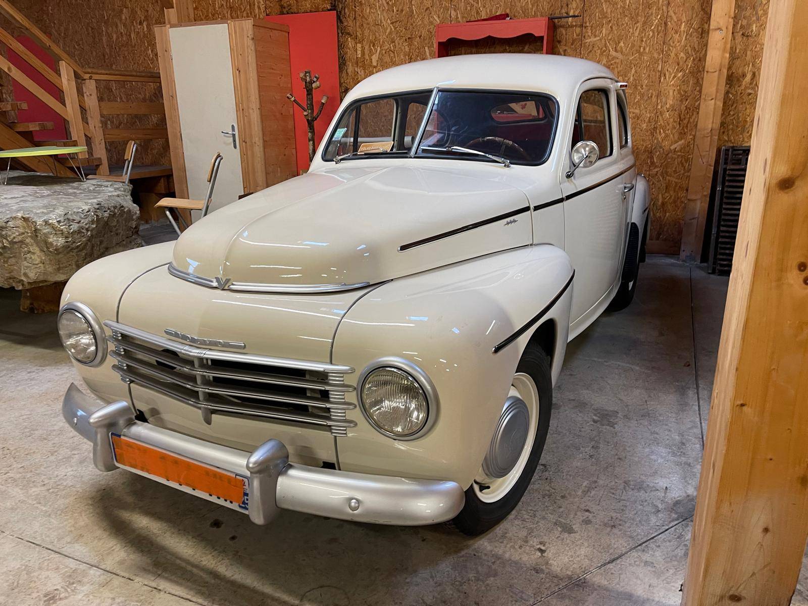 Volvo P444 (Sur demande)