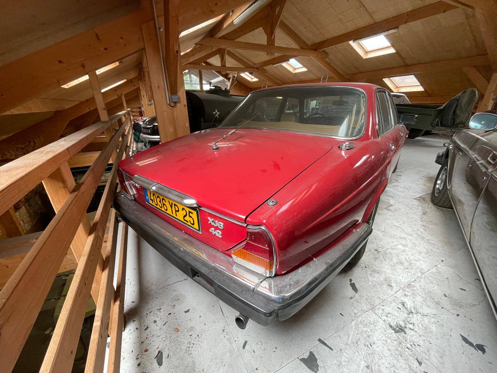 Jaguar XJ6 4.2 (Sur demande)