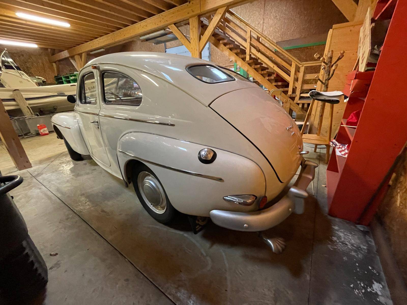 Volvo P444 (Sur demande)