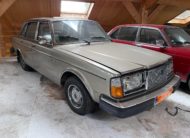 Volvo 264 (Sur demande)