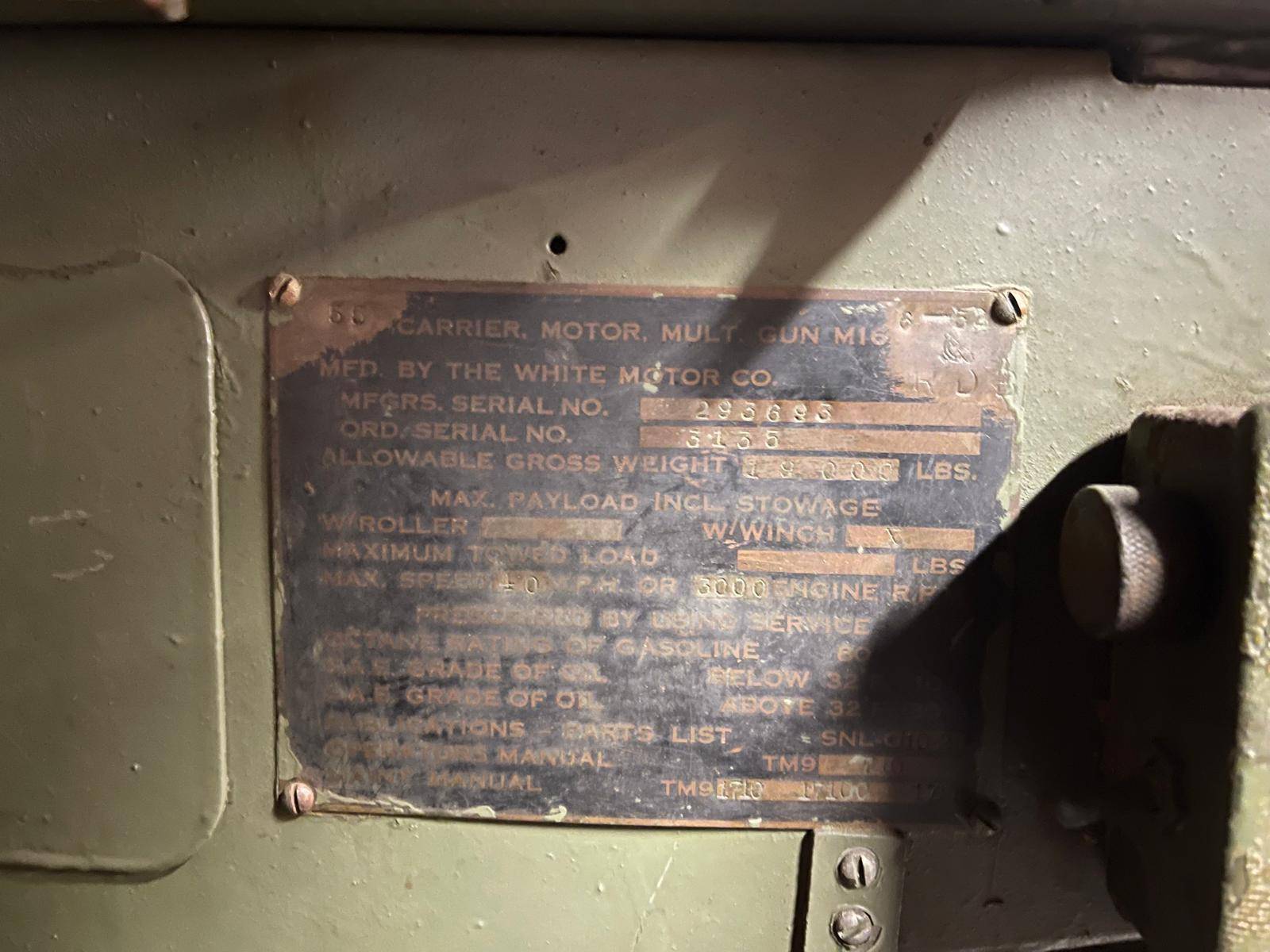 Véhicule à chenille Half-Track