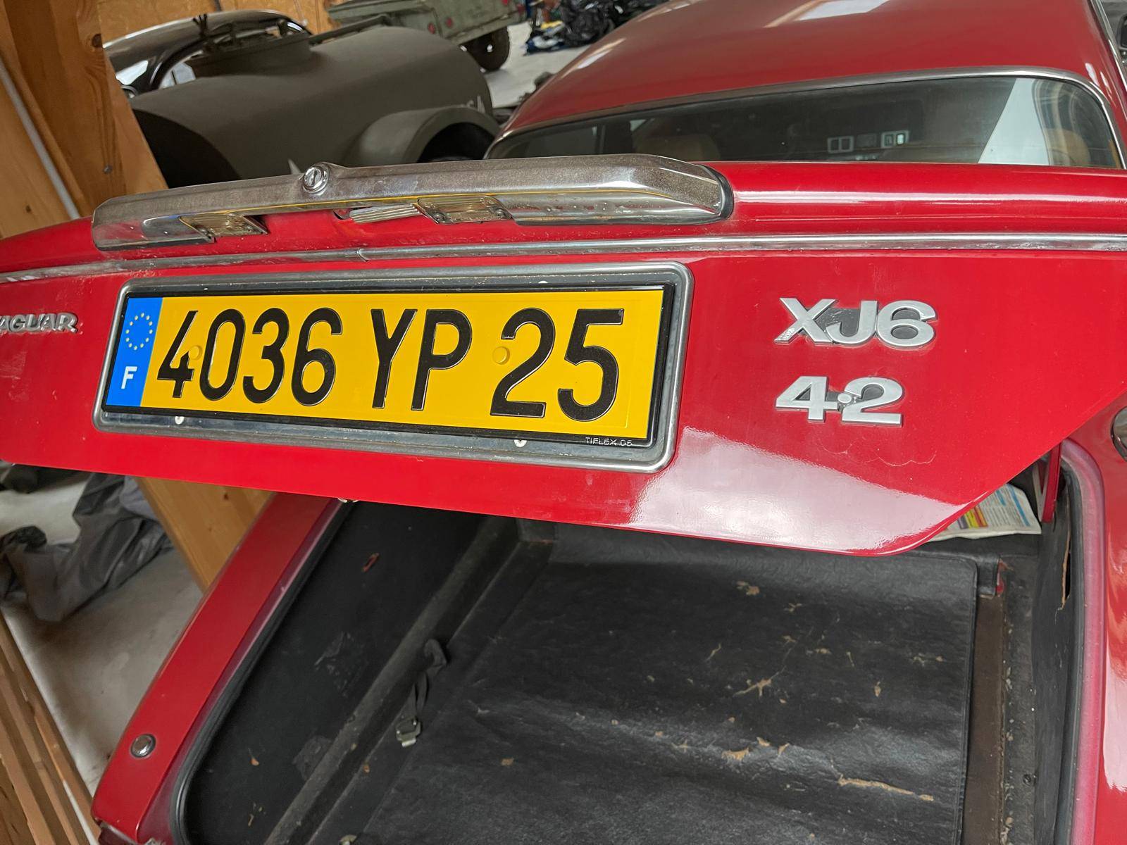 Jaguar XJ6 4.2 (Sur demande)