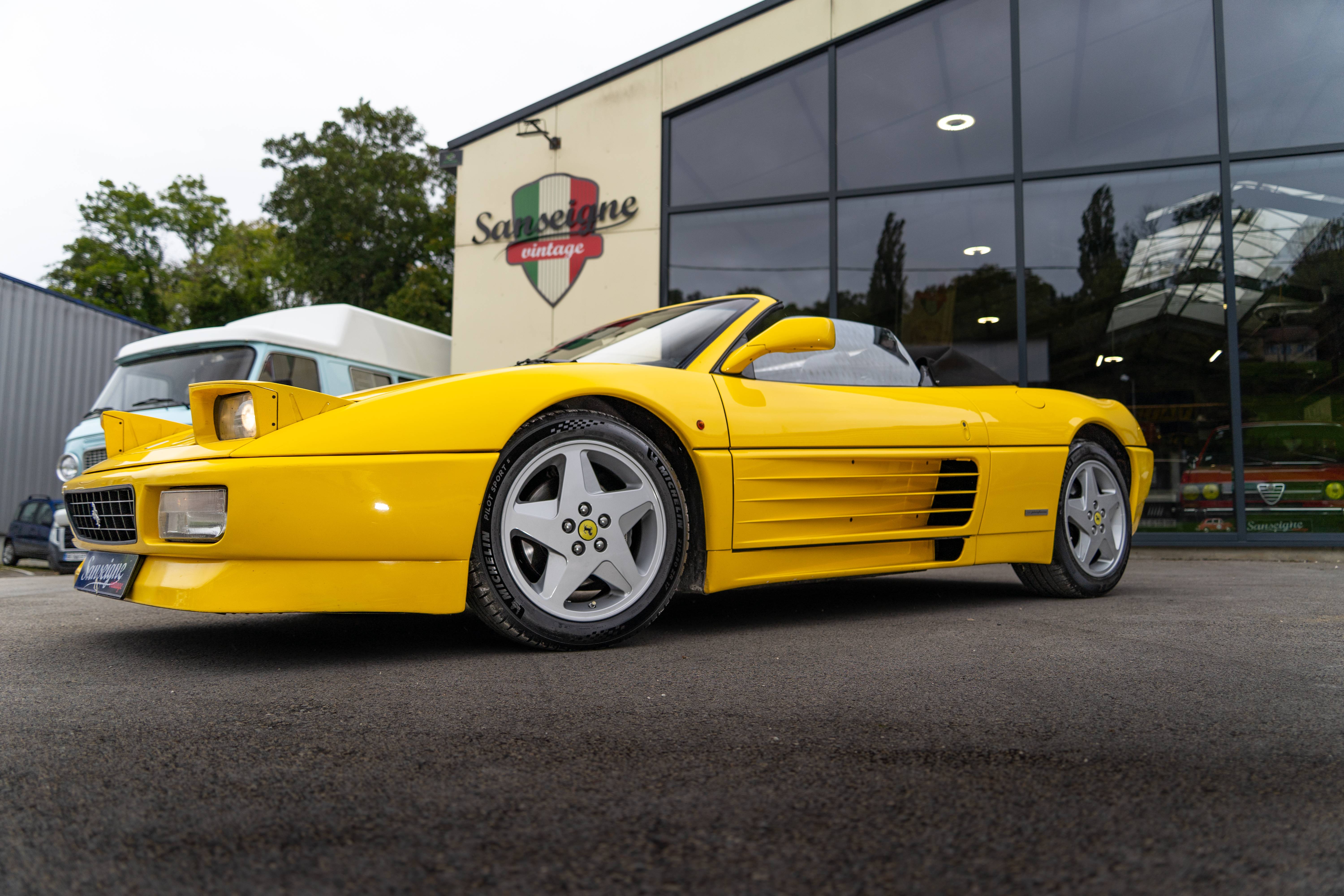 Ferrari 348 Spider V8 3.4