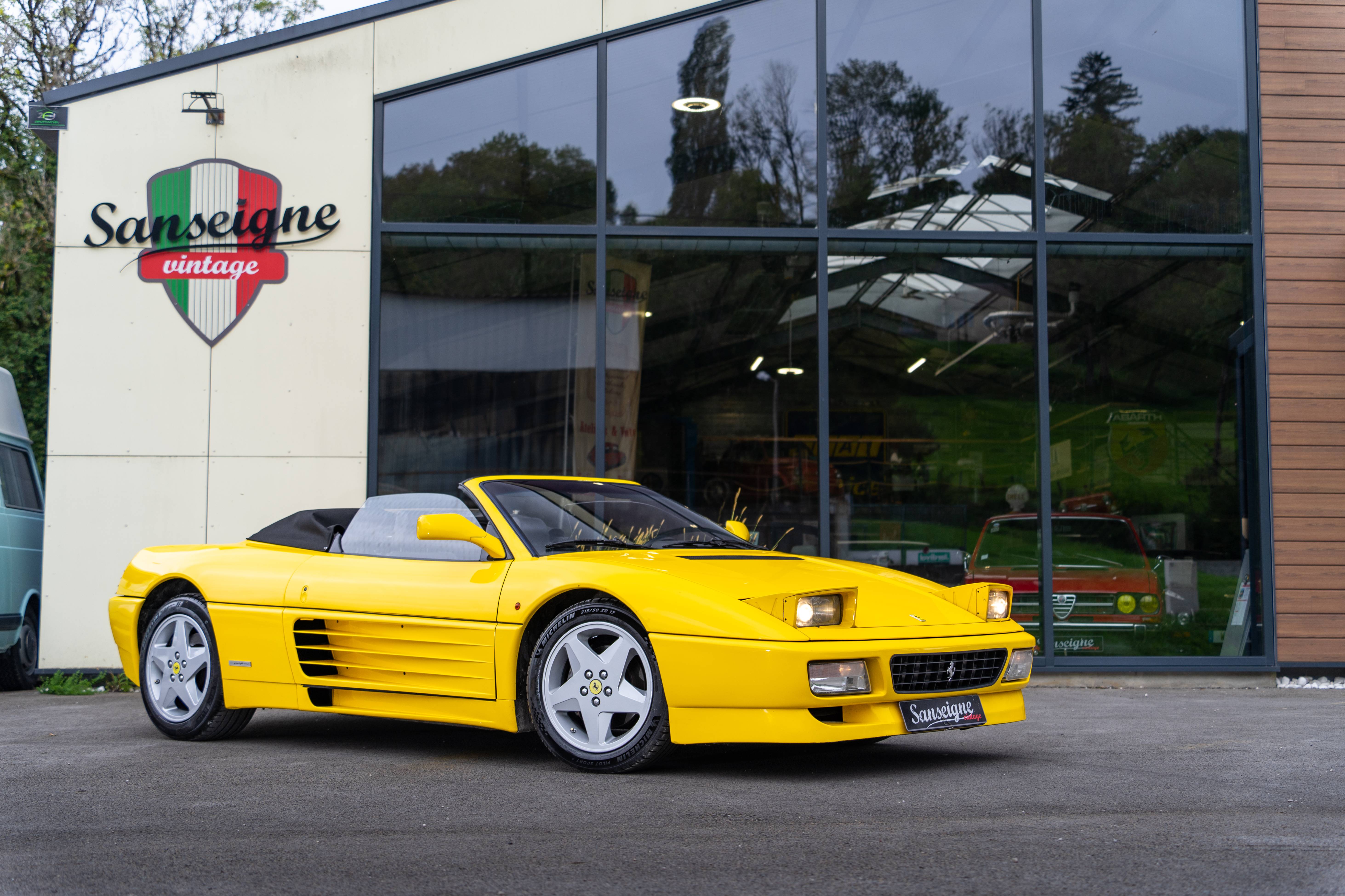 Ferrari 348 Spider V8 3.4