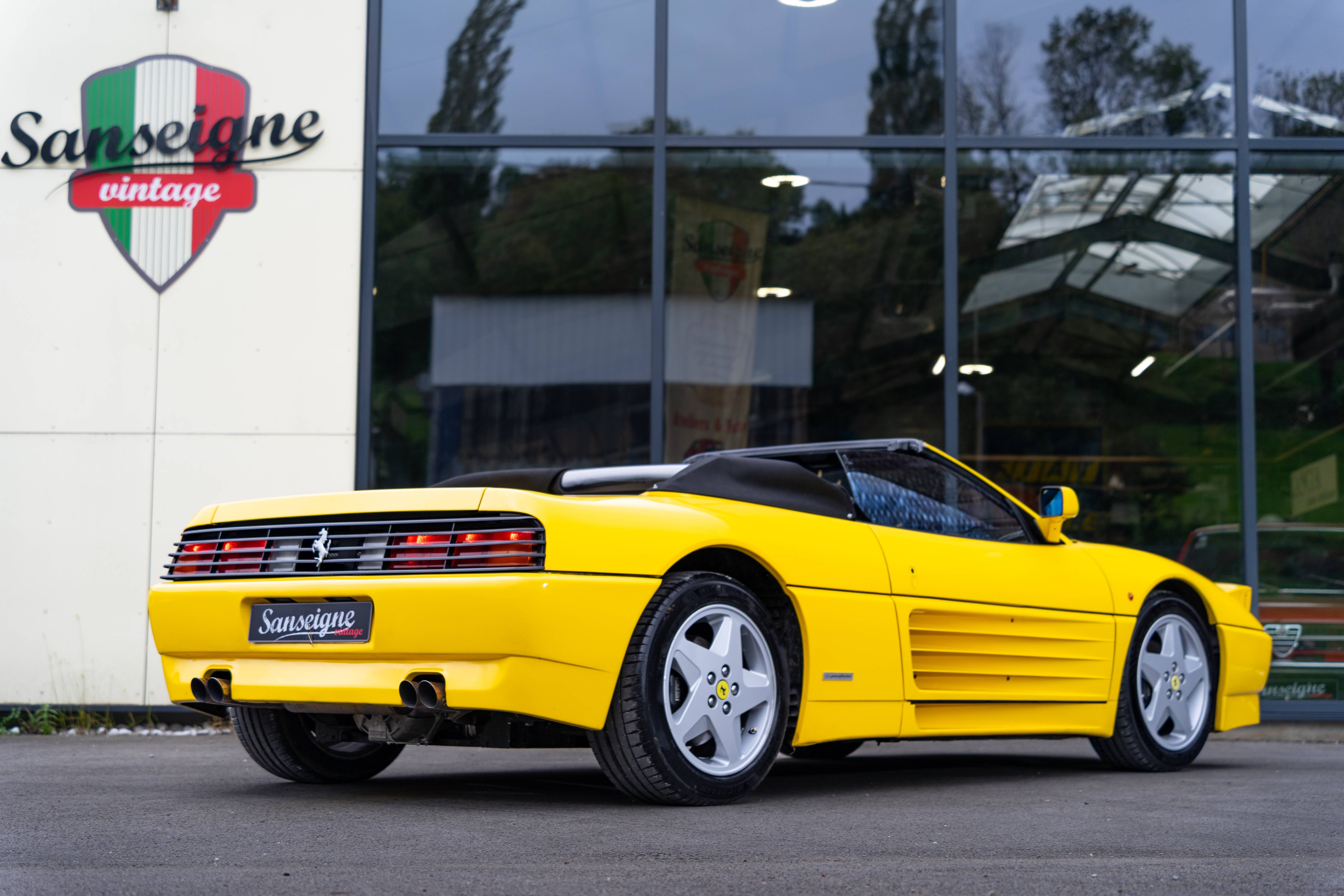 Ferrari 348 Spider V8 3.4