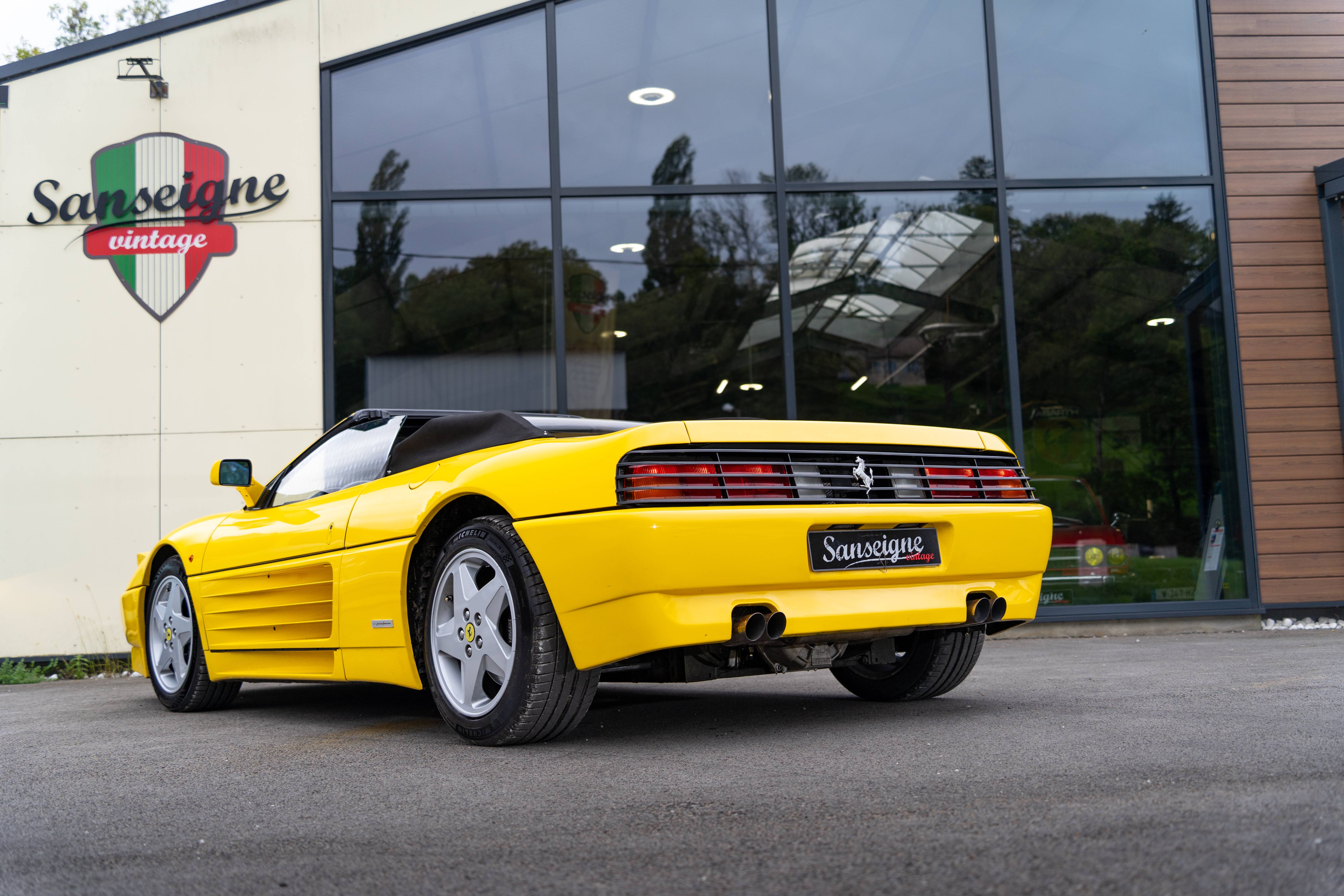 Ferrari 348 Spider V8 3.4