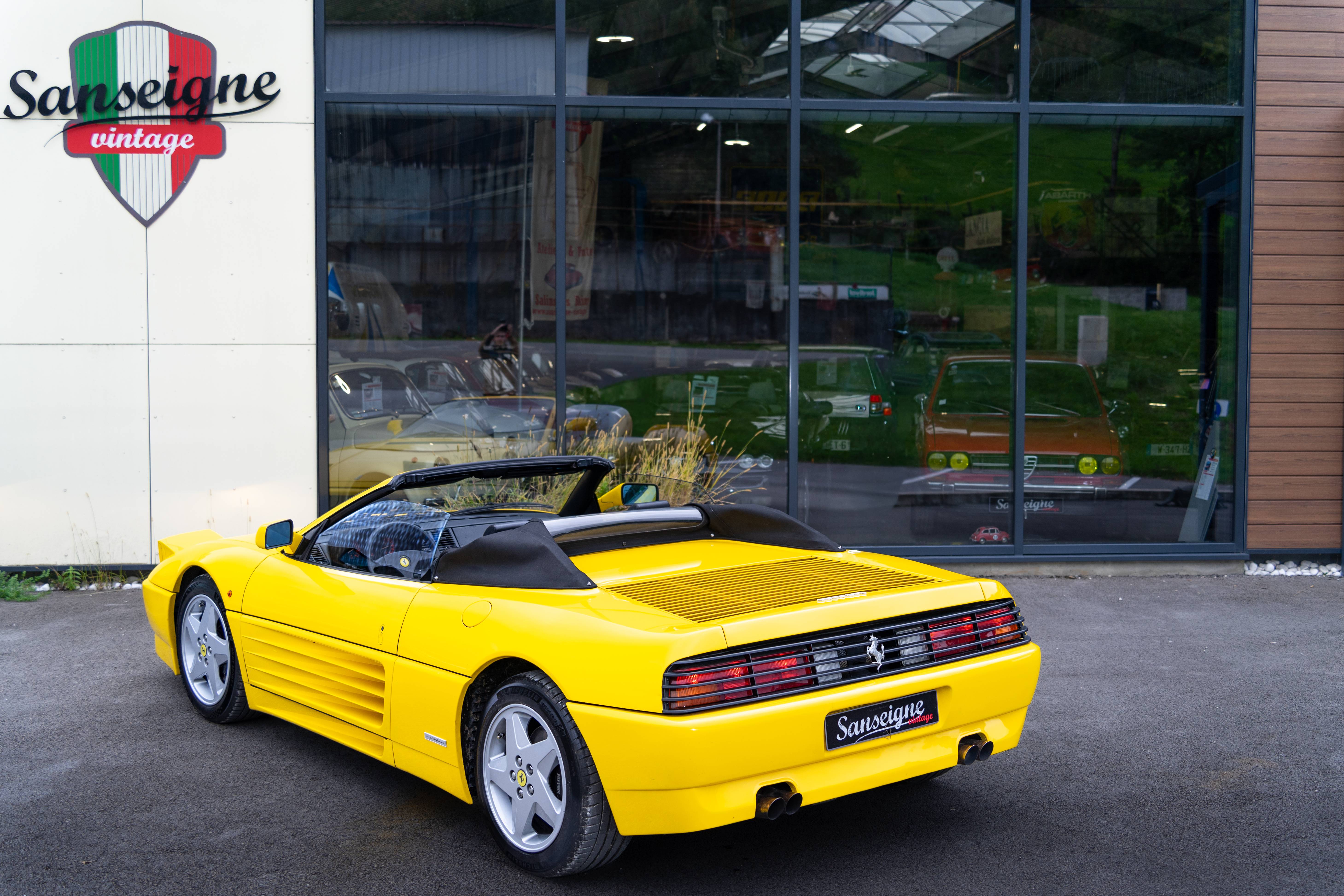 Ferrari 348 Spider V8 3.4